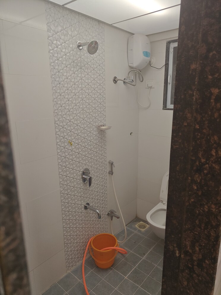 Bathroom, vasant-leela-complex 3 Bedroom 870 Sq.Ft. Apartment In Vijay Nagari Thane 8672263