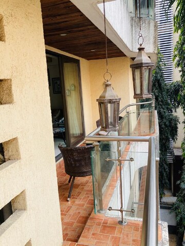 3 BHK Apartment For Rent in Khar West