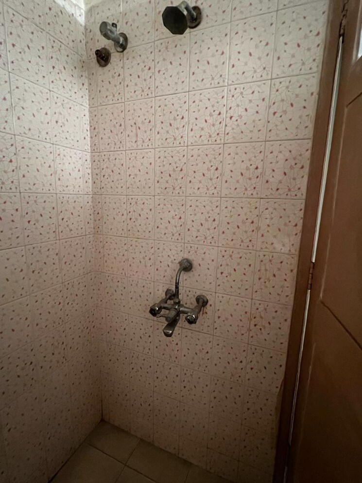 Bathroom, crystal-garden-estate-chs 2 Bedroom 702 Sq.Ft. Apartment In Manpada Thane 8672282