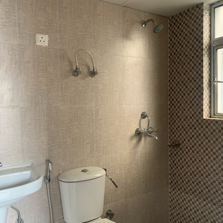Bathroom, aditya-urban-homes 2 Bedroom 840 Sq.Ft. Apartment In Shahpur Bamheta Ghaziabad 8672297