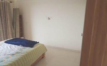 2 BHK Apartment For Rent in K Raheja Palm Court, Malad West