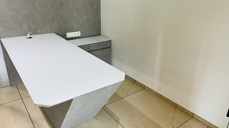 Room, naranpura Commercial Office Space 884 Sq.Ft. In Naranpura Ahmedabad 8672292