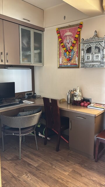 Study Room in 3.5 BHK Apartment at Sheth Vasant Lawns, Laxmi Nagar – for Sale