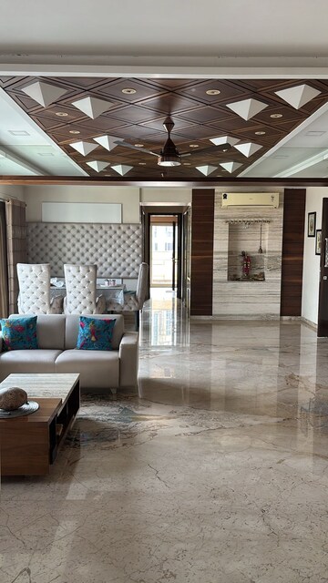 Living Room in 3.5 BHK Apartment at Sheth Vasant Lawns, Laxmi Nagar – for Sale