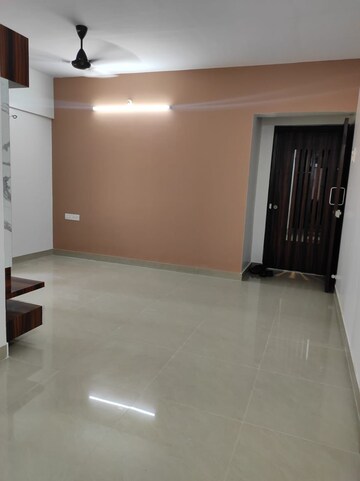 Room in 2 BHK Apartment at DB Orchid Ozone, Dahisar East – for Rent