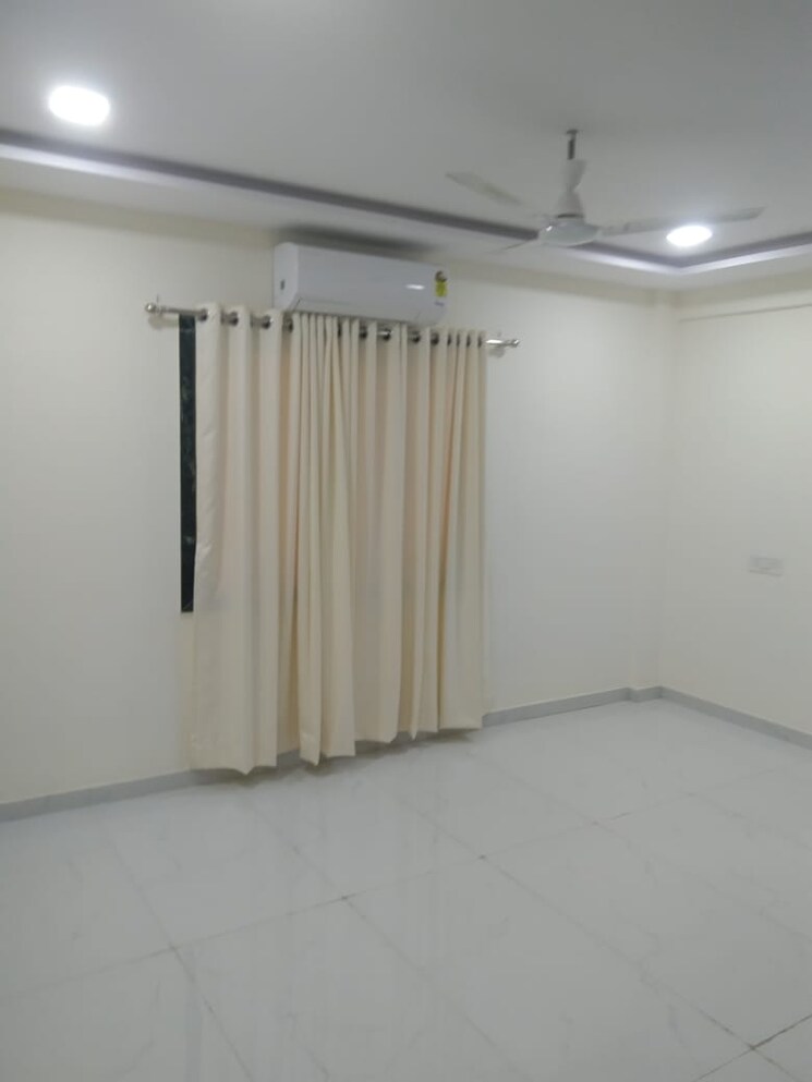 Room, madhav-palacia 3 Bedroom 950 Sq.Ft. Apartment In Ghodbunder Road Thane 8672353