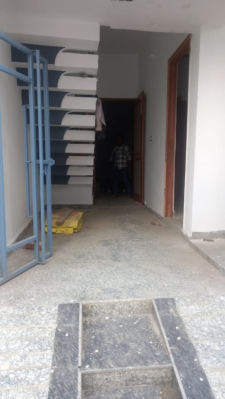 Room, modipuram 2 Bedroom 85 Sq.Yd. Independent House In Modipuram Meerut 8672367