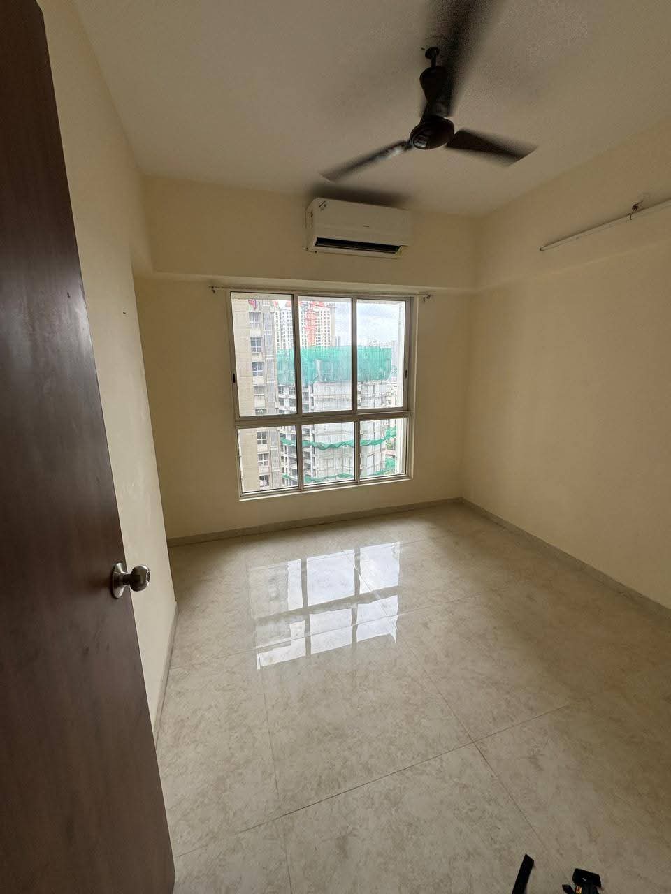 2 BHK Apartment For Rent in Lodha Amara