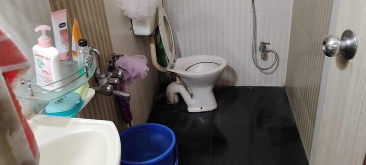 Bathroom, hiranandani-estate-angelo 2 Bedroom 800 Sq.Ft. Apartment In Ghodbunder Road Thane 8672381