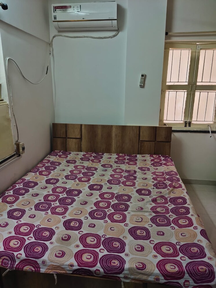 Bedroom, memnagar 2 Bedroom 1620 Sq.Ft. Apartment In Memnagar Ahmedabad 8672375