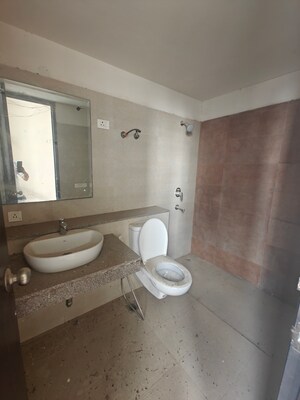 Bathroom in 5 BHK Apartment at Indiabulls Enigma, Sector 110 – for Sale