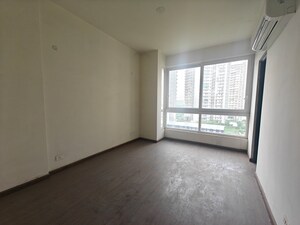 Room in 5 BHK Apartment at Indiabulls Enigma, Sector 110 – for Sale