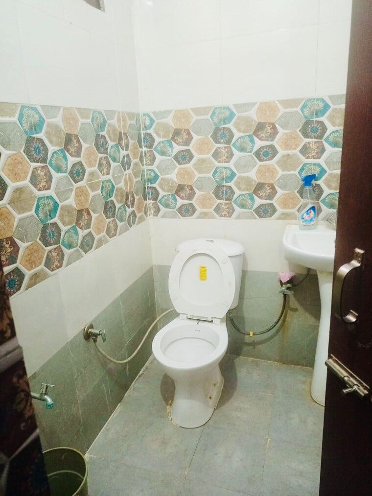 Bathroom, sector 115 2 Bedroom 900 Sq.Ft. Apartment In Sector 115 Mohali 8672444