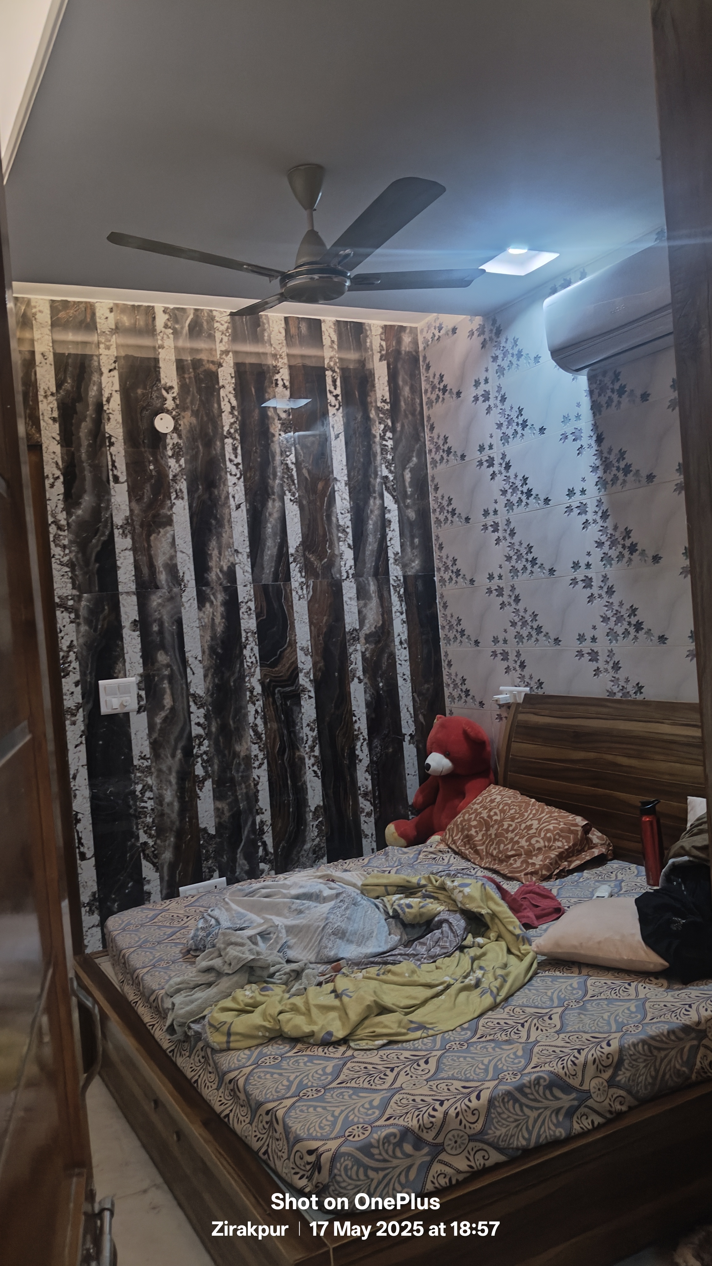 6 BHK + Extra Room Apartment For Sale in D R Estate