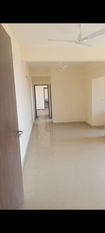 2 BHK Apartment For Rent in Ansal Highland Park, Sector 103