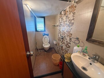 Bathroom in 1 BHK Apartment at Bandra West – for Rent
