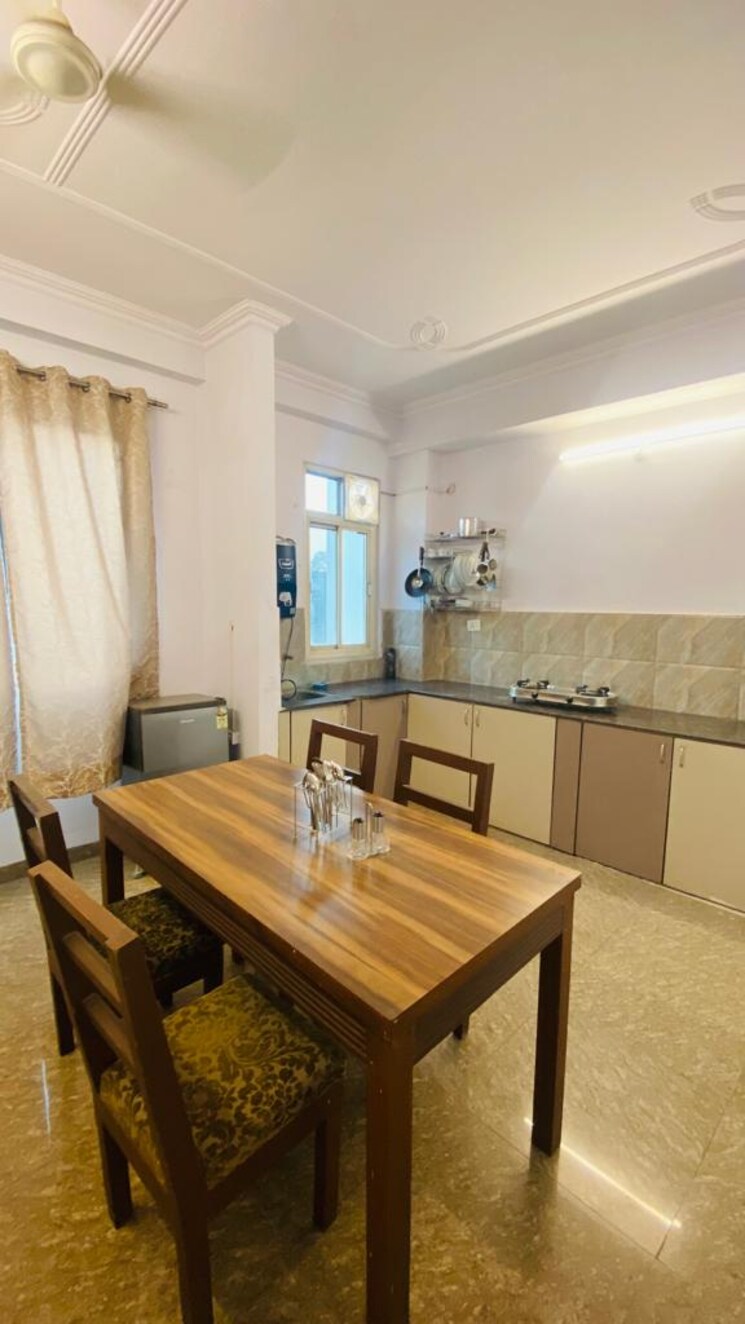 Living Room, hazratganj 2 Bedroom 1200 Sq.Ft. Apartment In Hazratganj Lucknow 8672512