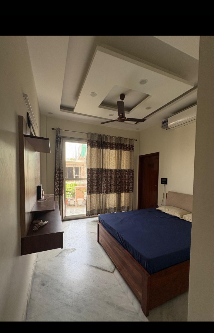 3 BHK Builder Floor For Rent in Huda Market