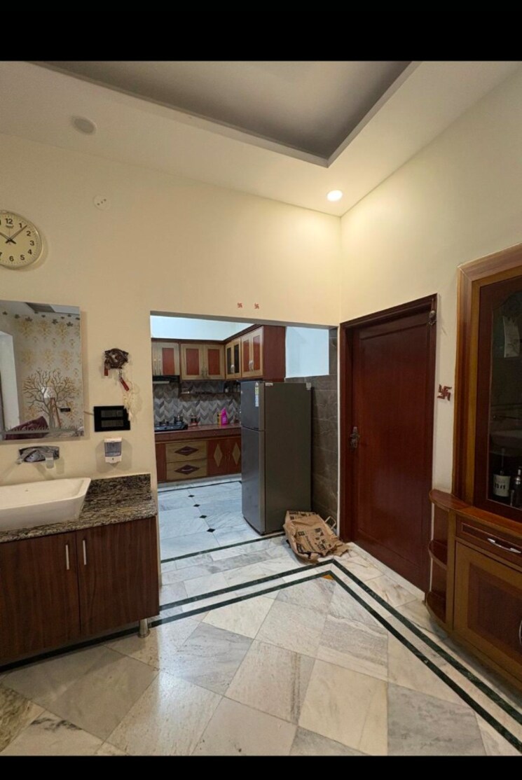 Living Room, huda-market 3 Bedroom 2400 Sq.Ft. Builder Floor In Sector 31 Gurgaon 8672530