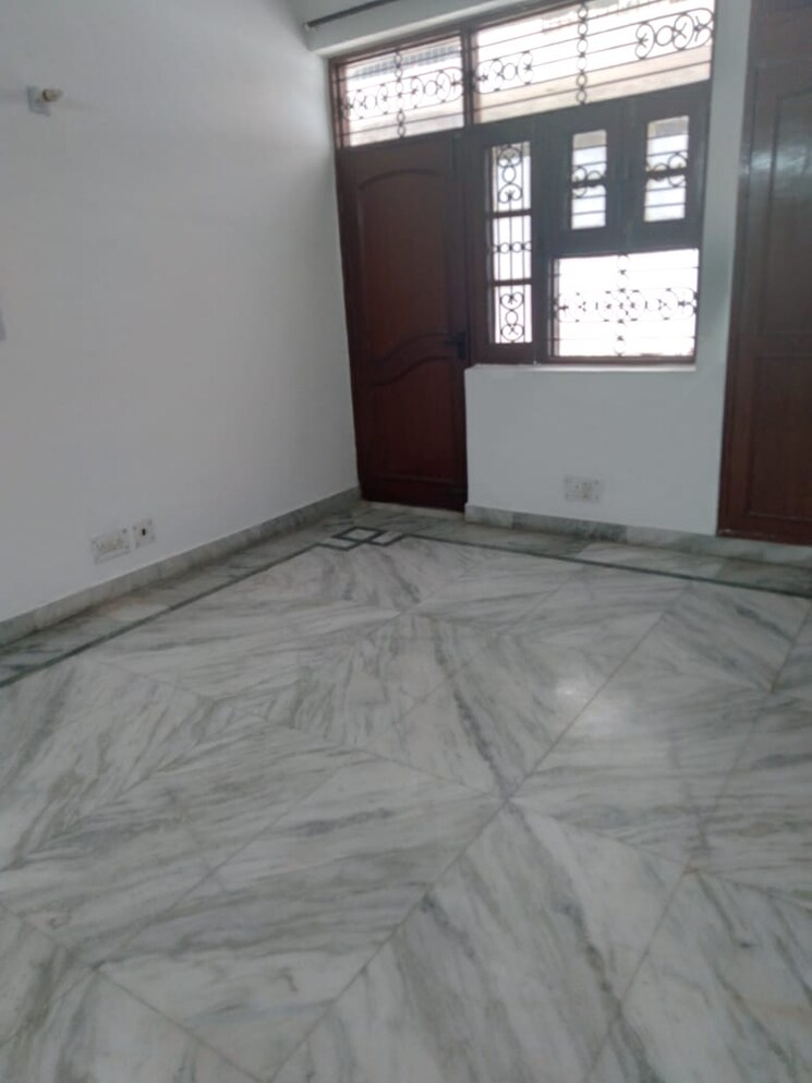 Room, rwa-apartments-sector-47 3 Bedroom 200 Sq.Mt. Independent House In Sector 47 Noida 8672545