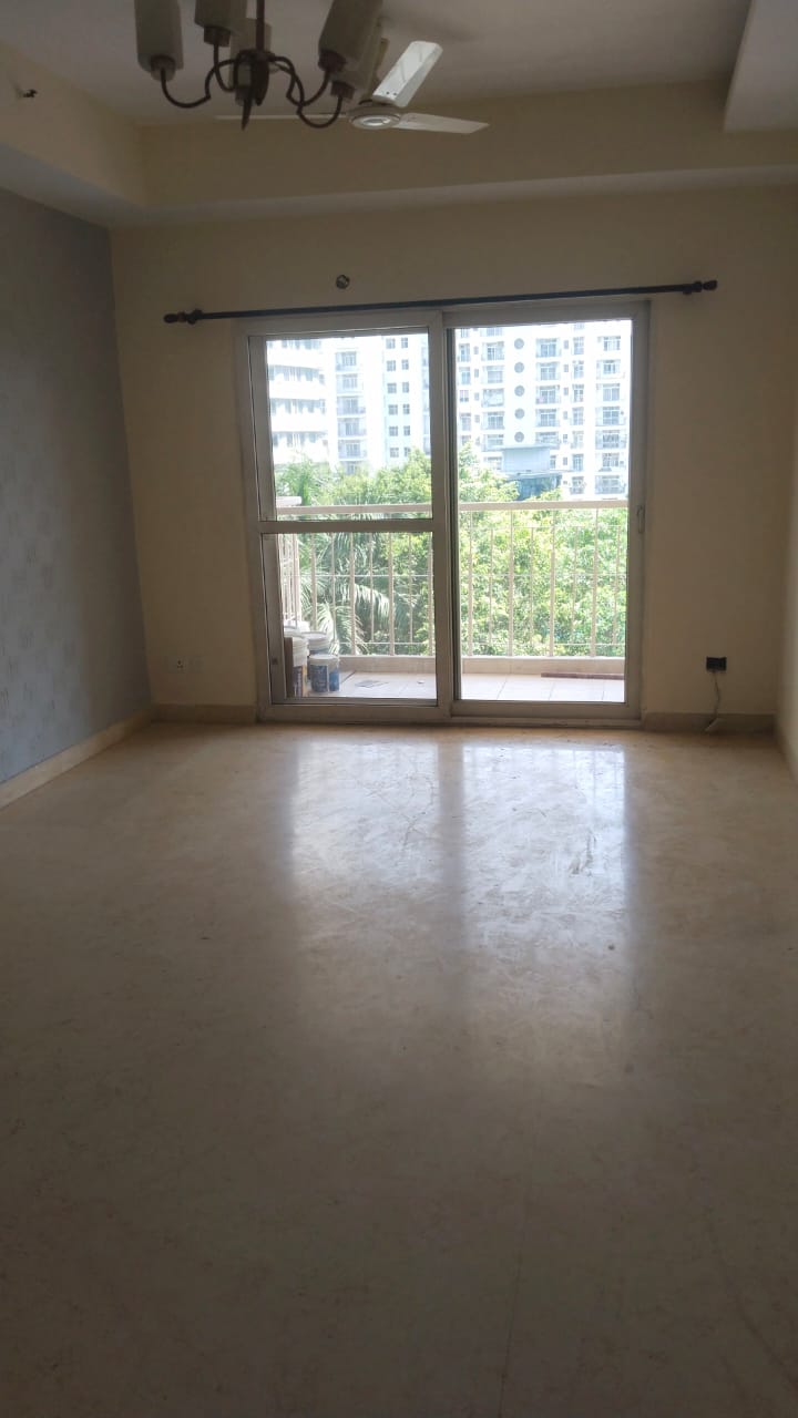3 BHK + Pooja Room 1575 Sq.Ft. Apartment in Mahagun Maple