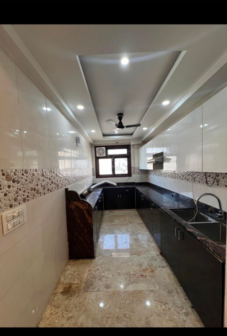 Kitchen, rwa-residential-society-sector-46 3 Bedroom 2400 Sq.Ft. Builder Floor In Sector 46 Gurgaon 8672560