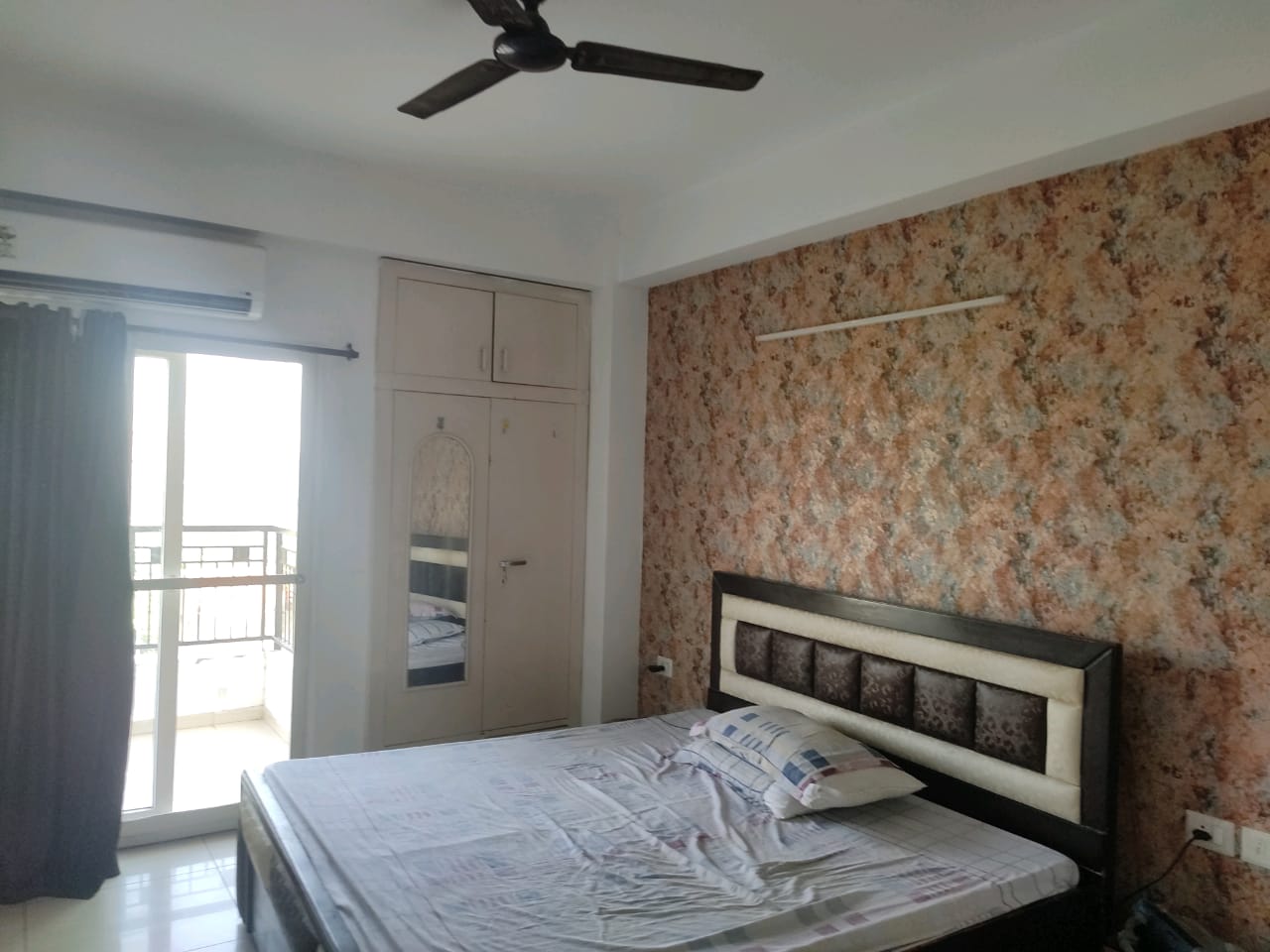 3 BHK + Pooja Room Apartment For Sale in Gaur City 2 - 11th Avenue