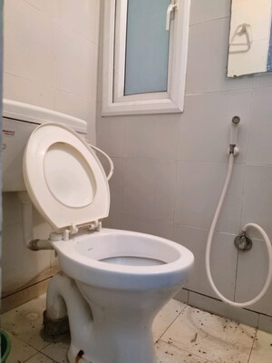 Master Bedroom in 3 BHK Apartment at Nirala Greenshire, Sector 2 Greater Noida – for Sale