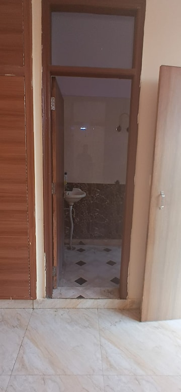 Bathroom in 1.5 BHK Builder Floor at Chilla – for Rent