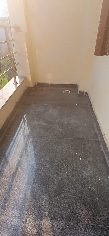 Kitchen in 1.5 BHK Builder Floor at Chilla – for Rent