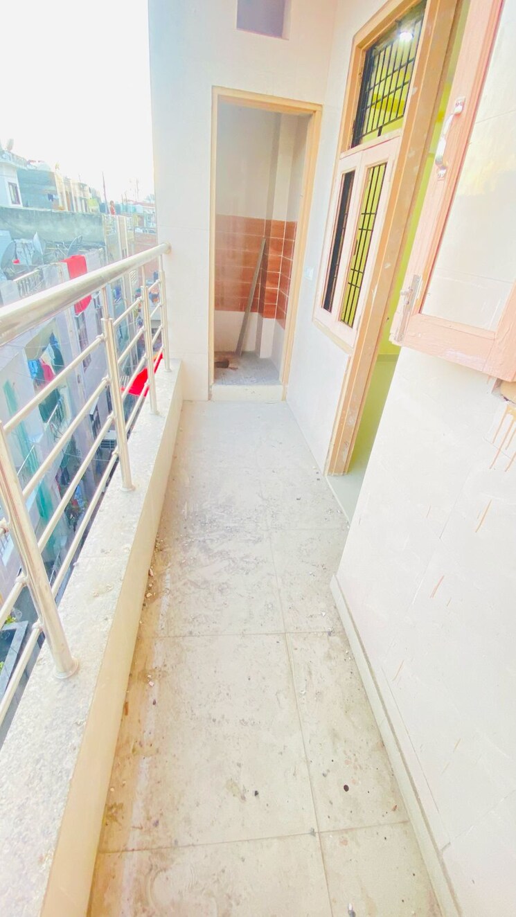 Balcony, patparganj 2 Bedroom 750 Sq.Ft. Builder Floor In Patparganj Delhi 8672613