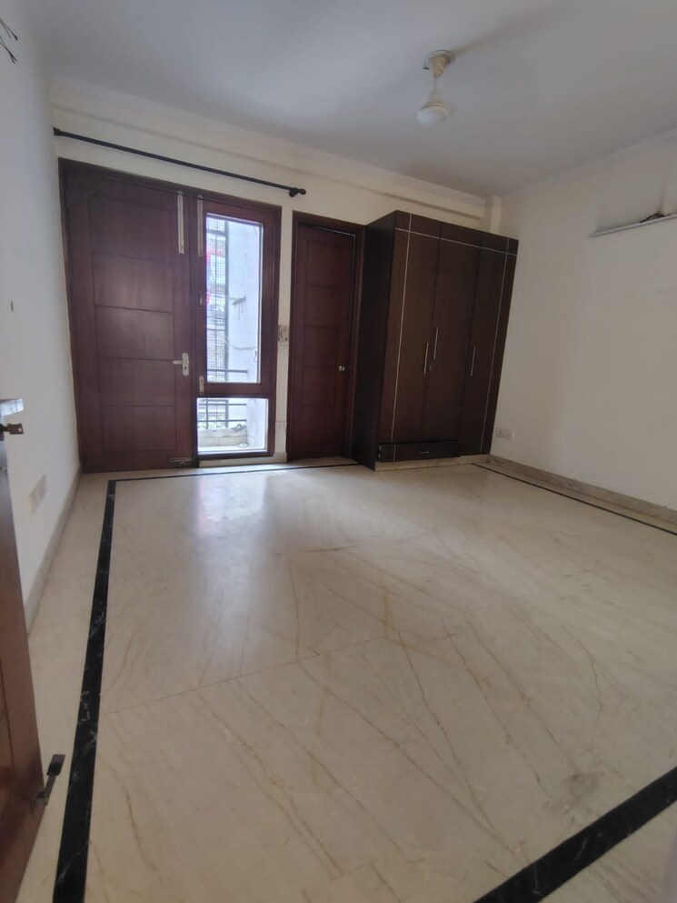 Room, malviya nagar 3 Bedroom 1800 Sq.Ft. Builder Floor In Malviya Nagar Delhi 8672621