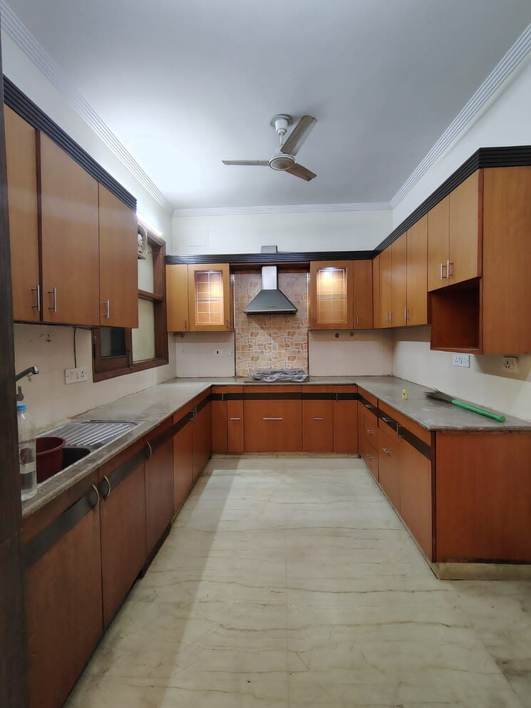 Kitchen, malviya nagar 3 Bedroom 1800 Sq.Ft. Builder Floor In Malviya Nagar Delhi 8672621