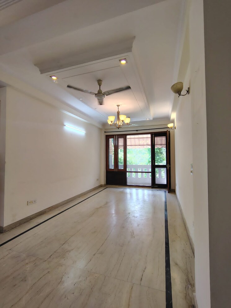 Room, malviya nagar 3 Bedroom 1800 Sq.Ft. Builder Floor In Malviya Nagar Delhi 8672621