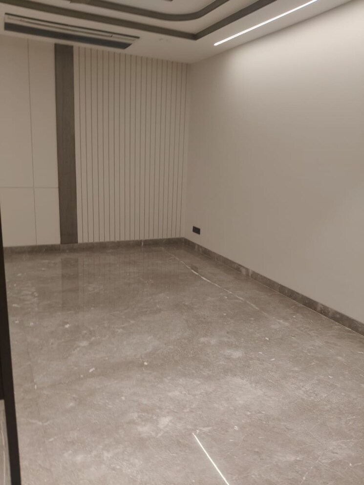 Room, greater kailash ii 4 Bedroom 5000 Sq.Ft. Builder Floor In Greater Kailash ii Delhi 8672681