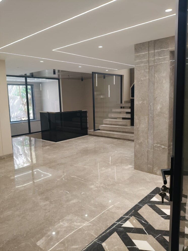 Room, greater kailash ii 4 Bedroom 5000 Sq.Ft. Builder Floor In Greater Kailash ii Delhi 8672681