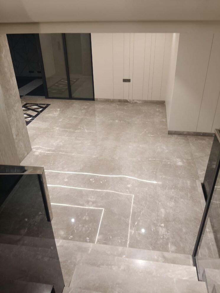 Bathroom, greater kailash ii 4 Bedroom 5000 Sq.Ft. Builder Floor In Greater Kailash ii Delhi 8672681