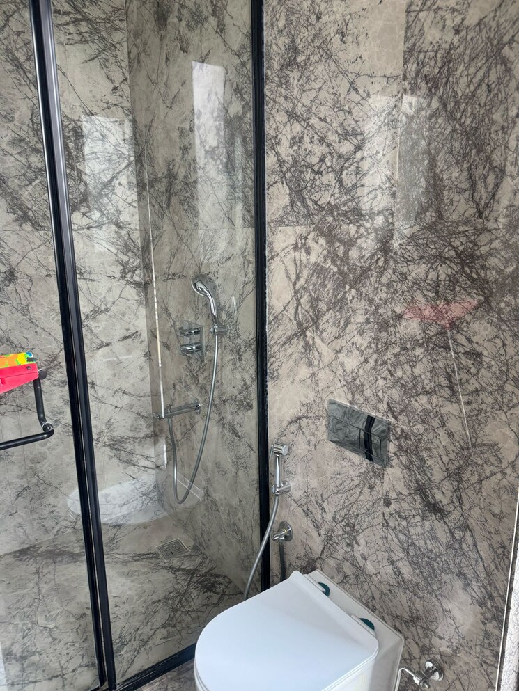 Bathroom, greater kailash ii 4 Bedroom 5000 Sq.Ft. Builder Floor In Greater Kailash ii Delhi 8672681