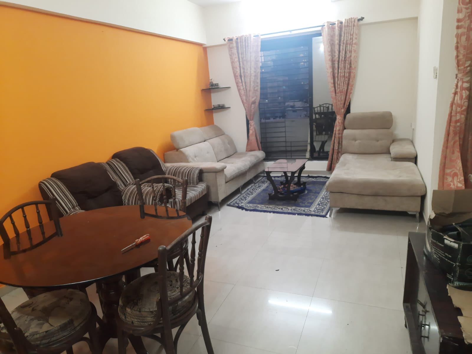 2 BHK 1250 Sq.Ft. Apartment in Crystal Tower