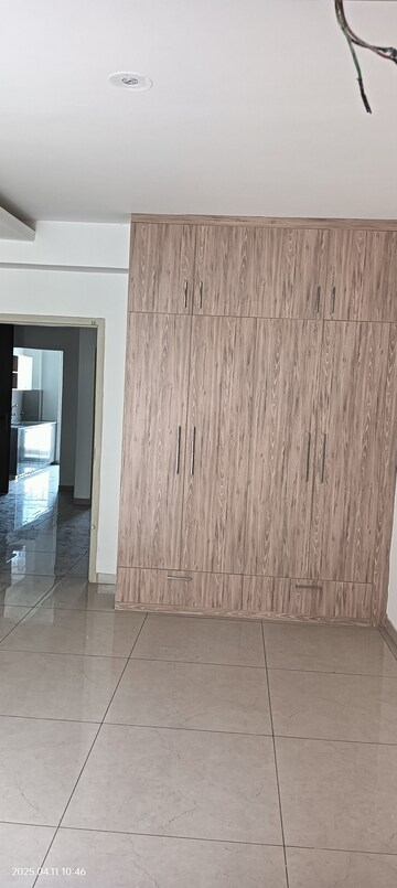 Room in 3 BHK Apartment at Allwin El Comercia, Nagla Road – for Sale