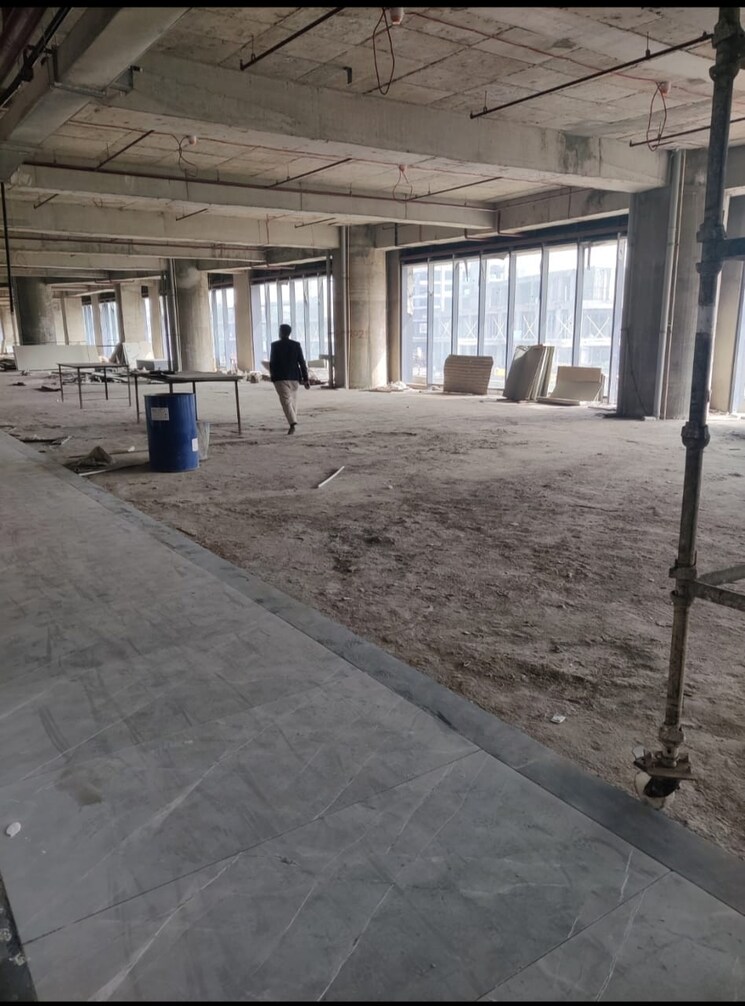  Parking, sector 62 Commercial Office Space in IT/SEZ 7000 Sq.Ft. In Sector 62 Noida 8672720