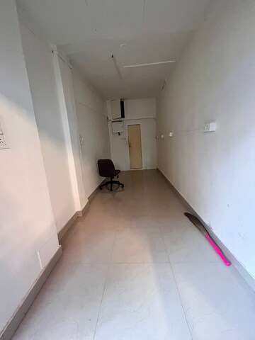  Shop For Rent in Andheri West