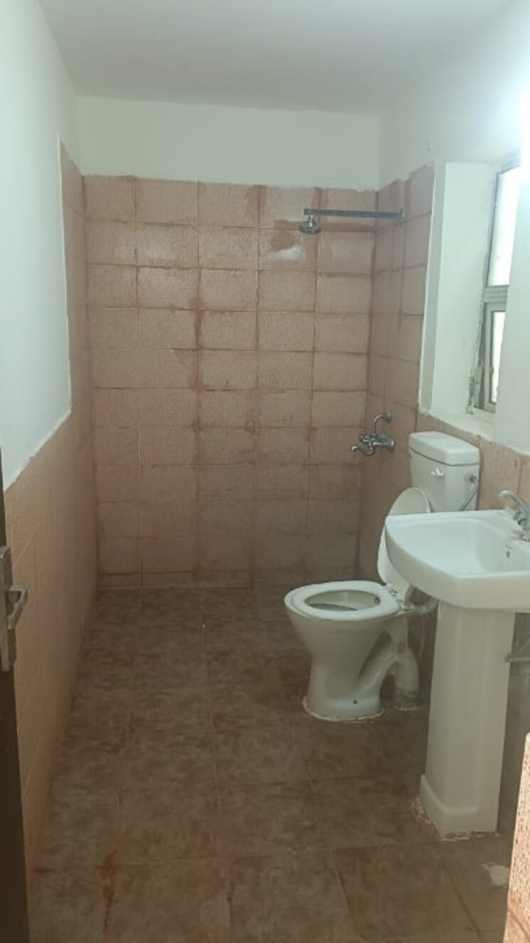 Bathroom, samridhi-luxuriya-avenue 3 Bedroom 1625 Sq.Ft. Apartment In Sector 150 Noida 8416109