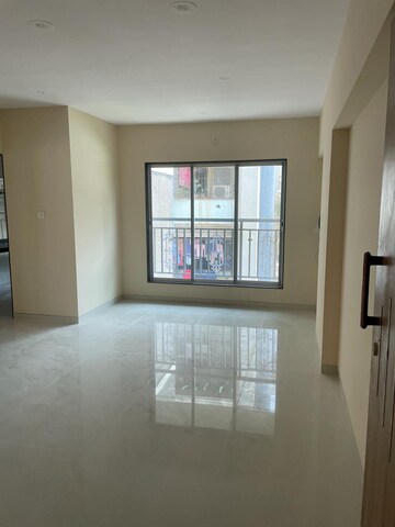 Room in 2 BHK Apartment at Vile Parle West – for Rent