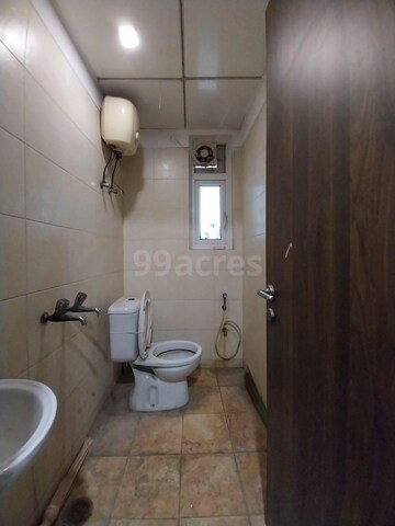 Bathroom in 4 BHK Apartment at Mahagun Moderne, Sector 78 – for Rent