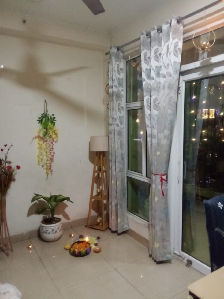 Living Room, gaur-city-2-11th-avenue 3 Bedroom 871 Sq.Ft. Apartment In Sector 16c Greater Noida Greater Noida 8672757