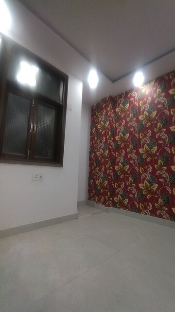 Room in 2 BHK Builder Floor at Govindpuri – for Sale