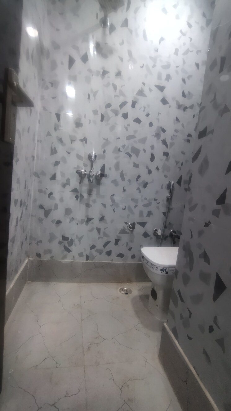 Bathroom, govindpuri 2 Bedroom 600 Sq.Ft. Builder Floor In Govindpuri Delhi 8672759