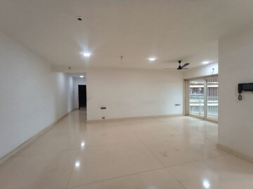 Room in 2 BHK Apartment at RNA Continental, Chembur – for Rent