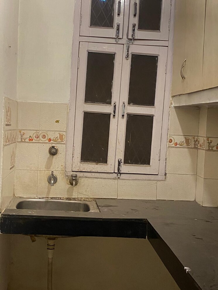 Kitchen, mayur vihar 1.5 Bedroom 650 Sq.Ft. Builder Floor In Mayur Vihar Delhi 8672802